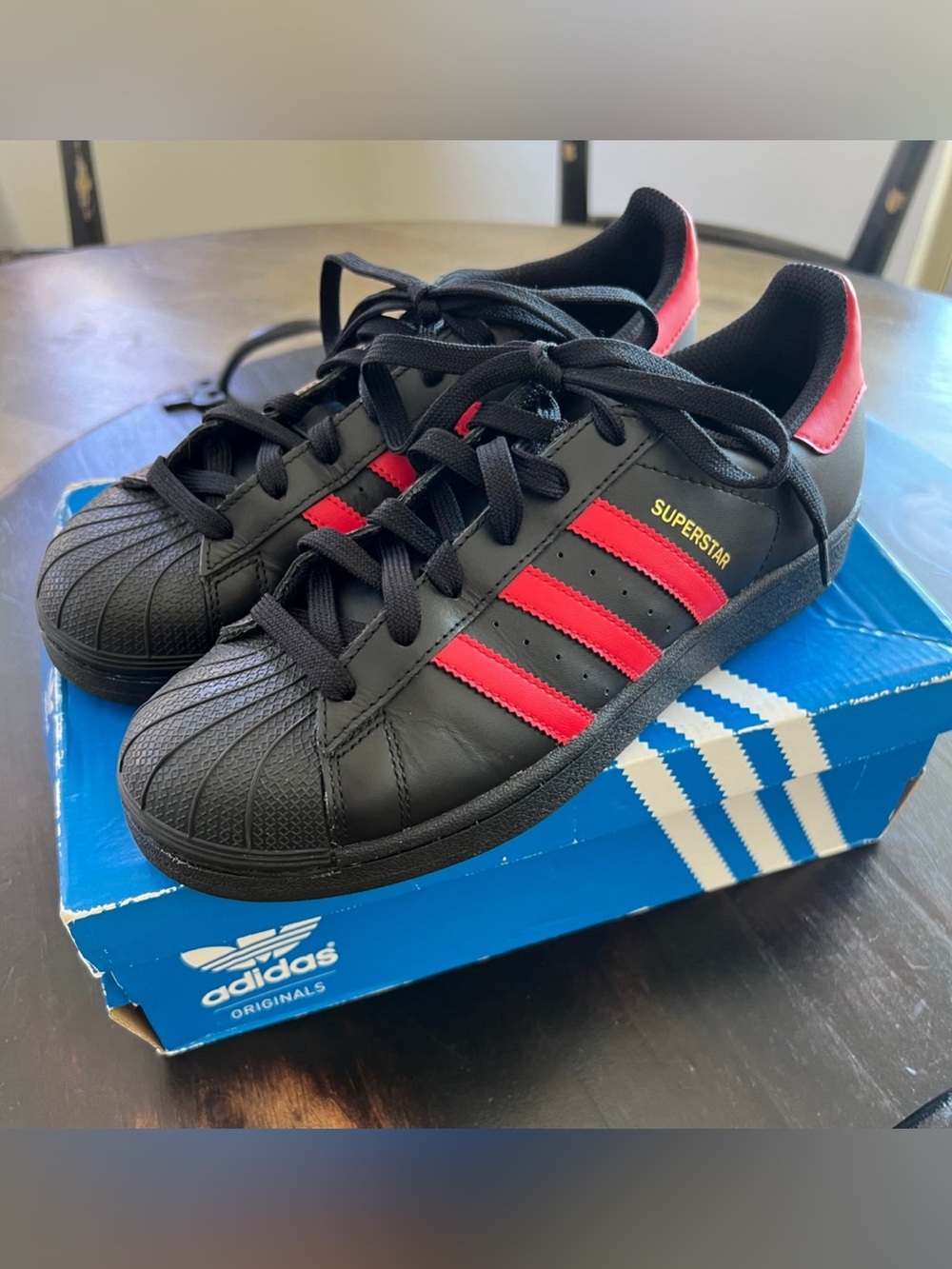 Adidas Superstar J Originals Black/Red/Gold size 5.5